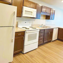 Broadway Circle apartment kitchen